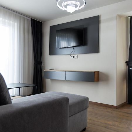 Vetus Hotel Приштина Екстер'єр фото