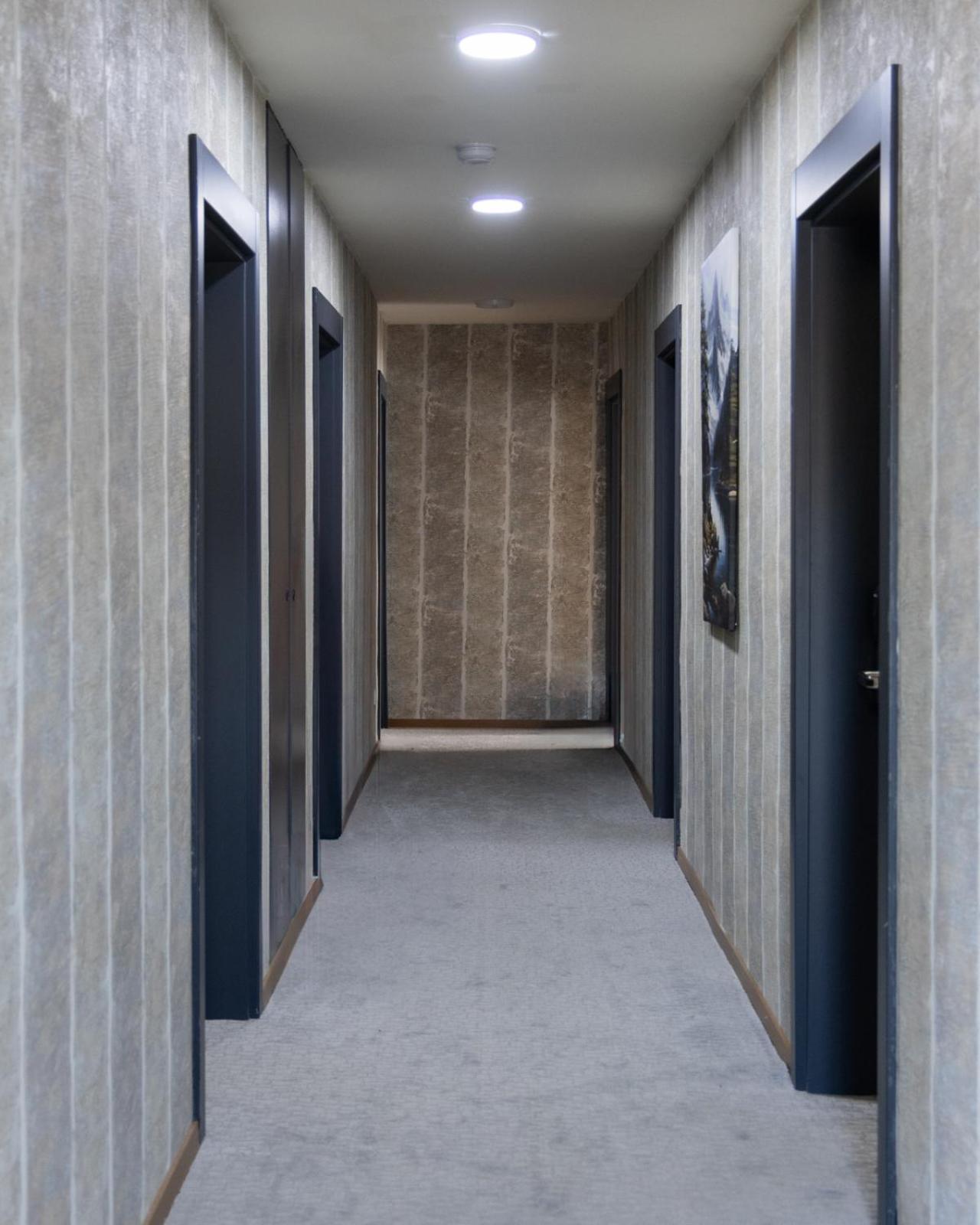 Vetus Hotel Приштина Екстер'єр фото