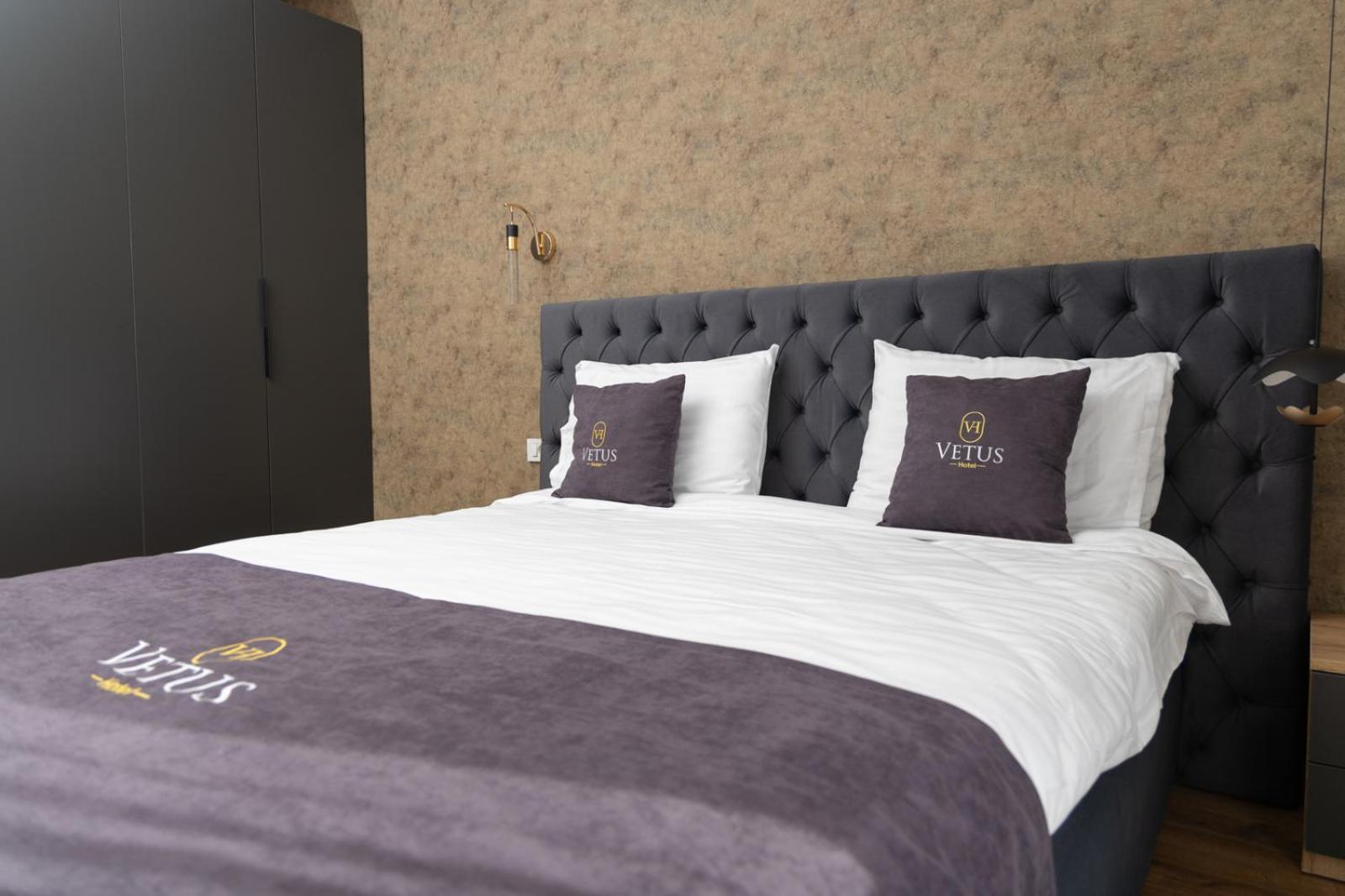 Vetus Hotel Приштина Екстер'єр фото