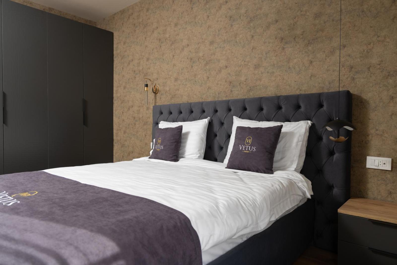 Vetus Hotel Приштина Екстер'єр фото