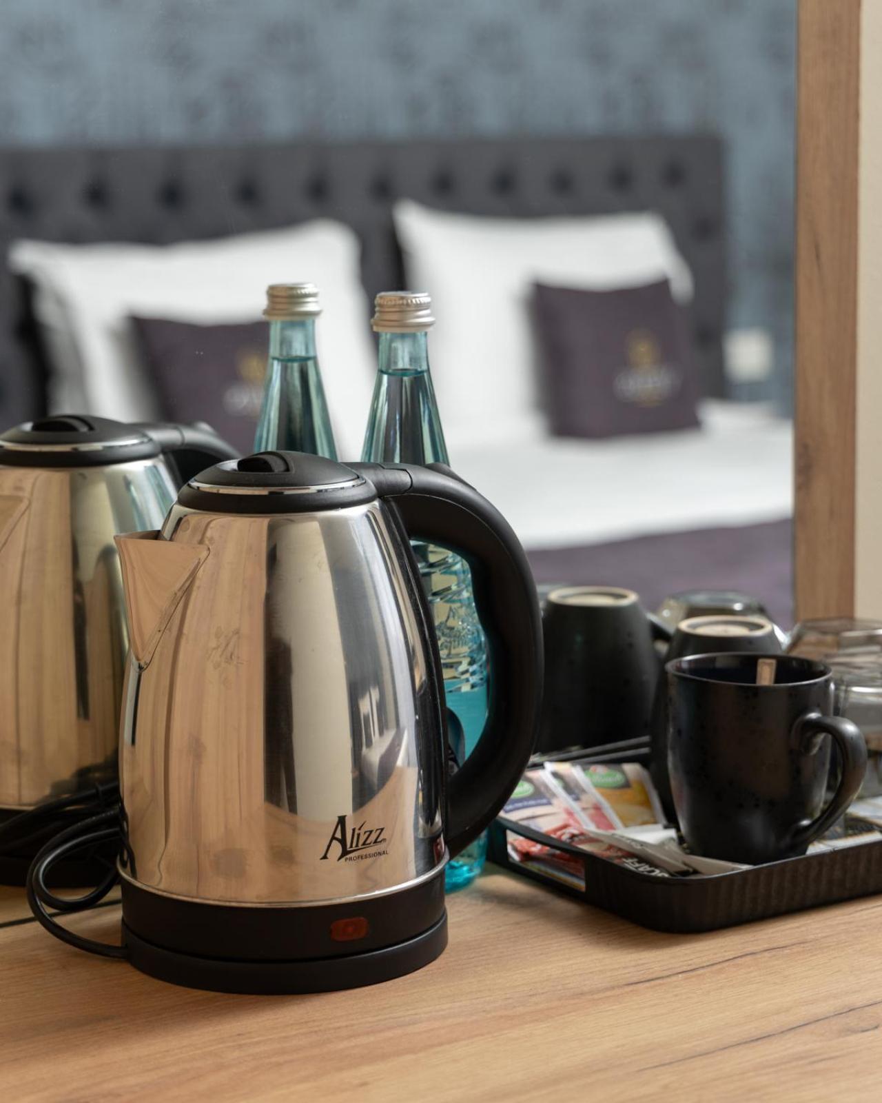 Vetus Hotel Приштина Екстер'єр фото