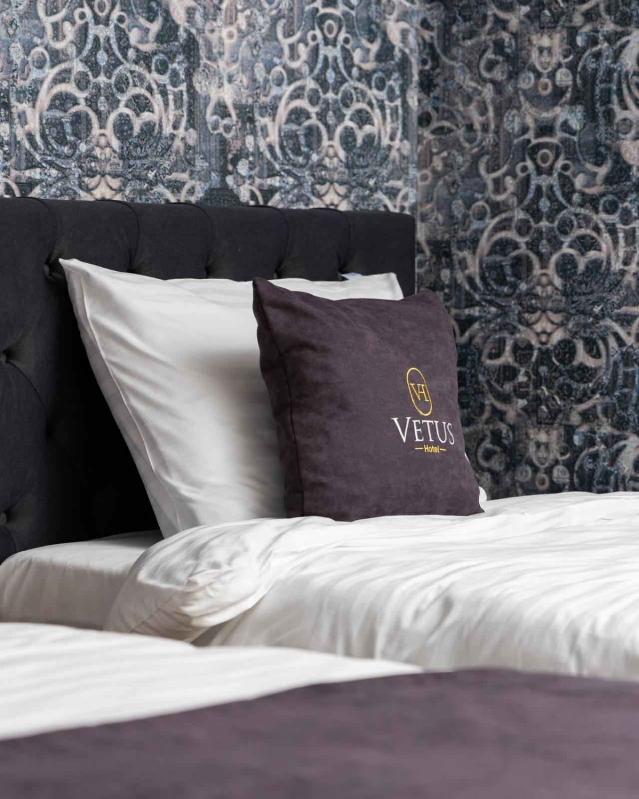 Vetus Hotel Приштина Екстер'єр фото