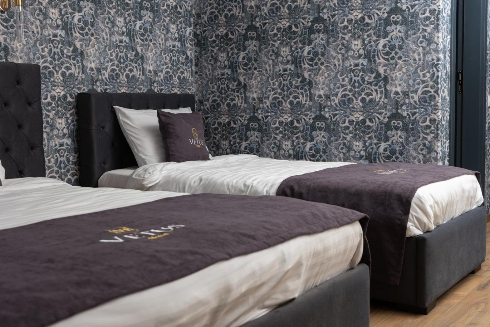 Vetus Hotel Приштина Екстер'єр фото