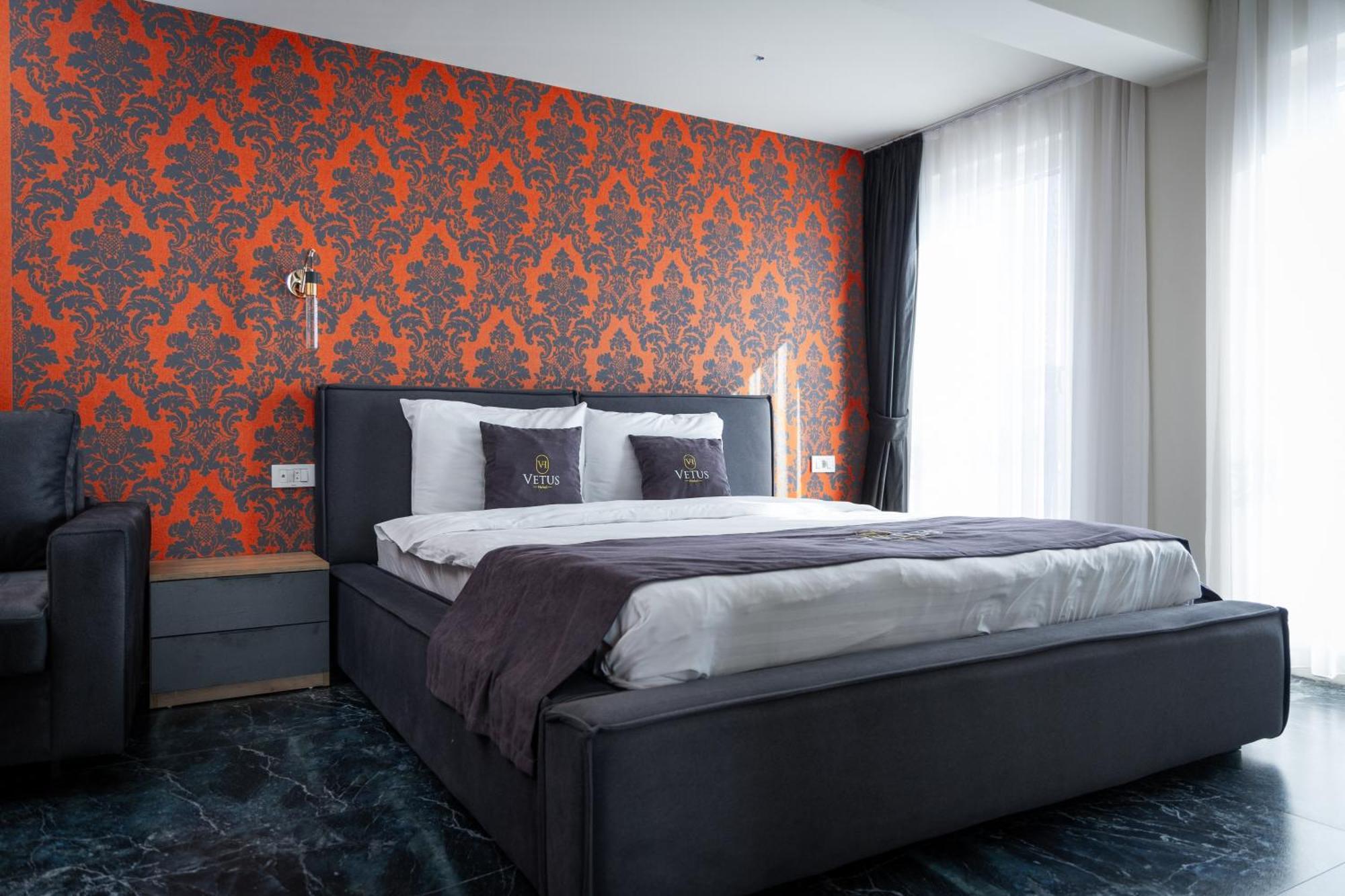 Vetus Hotel Приштина Екстер'єр фото