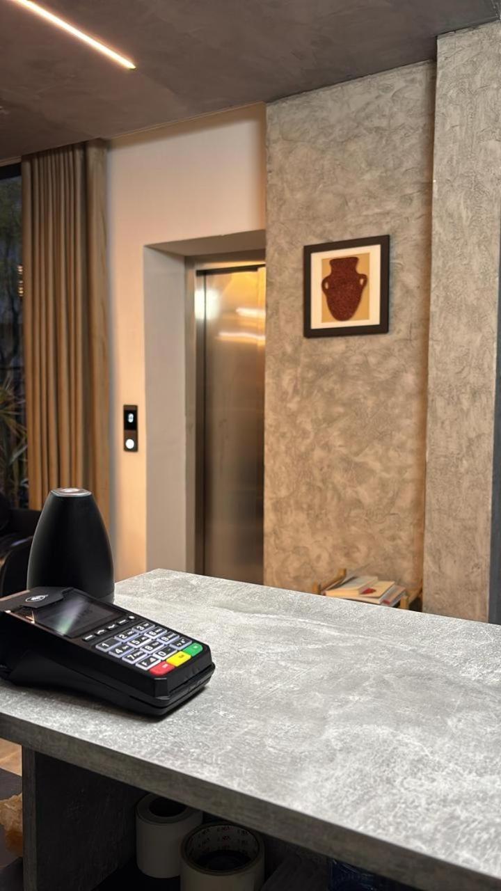 Vetus Hotel Приштина Екстер'єр фото